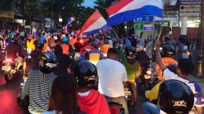 Ribuan Warga Ambon Turun ke Jalan Rayakan Kemenangan Belanda