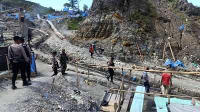 Sisir Tambang Emas Gunung Botak, Ini Temuan Polisi