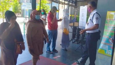 Pengunjung Pusat Perbelanjaan di Ambon Wajib Tunjukkan Aplikasi PeduliLindungi, Berlaku Mulai Oktober