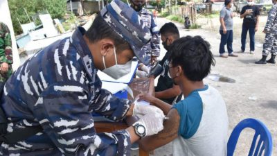 TNI AL Vaksinasi 27.000 Warga, Danlantamal Ambon: Kita tak Menyerah Perangi Covid-19.