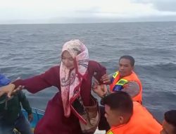 Speedboat Mati Mesin di Laut Seram, Kapolsek Leihitu Pimpin Evakuasi Penumpang