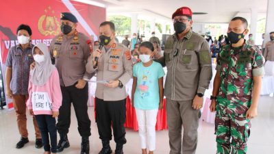 Kapolda dan Dankor Brimob Tinjau Vaksinasi Covid-19 di Ambon, Ini Pesan Jokowi