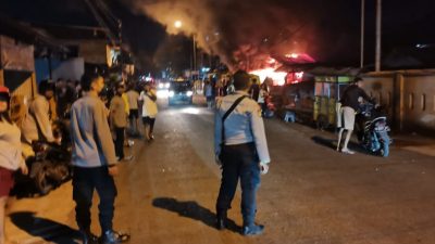 Rumah Warga di Benteng Terbakar, 4 Mobil Pemadam Dikerahkan