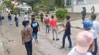 TAWURAN KAMPUS
