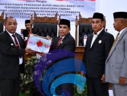 Hadiri Rapat Paripurna, Bupati MBD Sampaikan Raperda Pertanggungjawaban Pelaksanaan APBD 2021