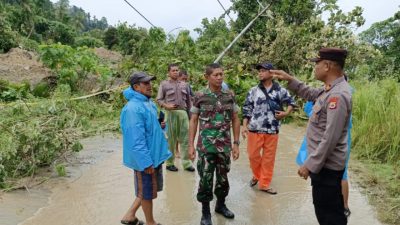 Longsor di Saparua Timur, Akses Antardesa Lumpuh Total