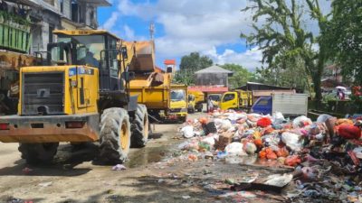 DLHP Kota Ambon Angkut Ribuan Ton Sampah