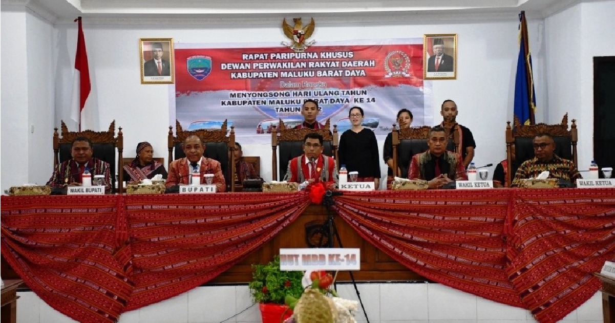 RAPAT ISTIMEWA