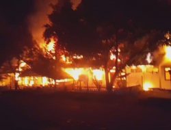 Asrama Polres SBT Terbakar, 4 Rumah Dinas Ludes