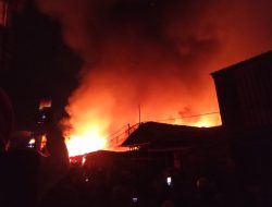 Mardika Lorong Tahu Terbakar: 1 Meninggal, Ratusan Kios & Motor Hangus