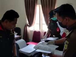 Jaksa Geledah Kantor BPBD SBB, Sita Dokumen Dana Gempa