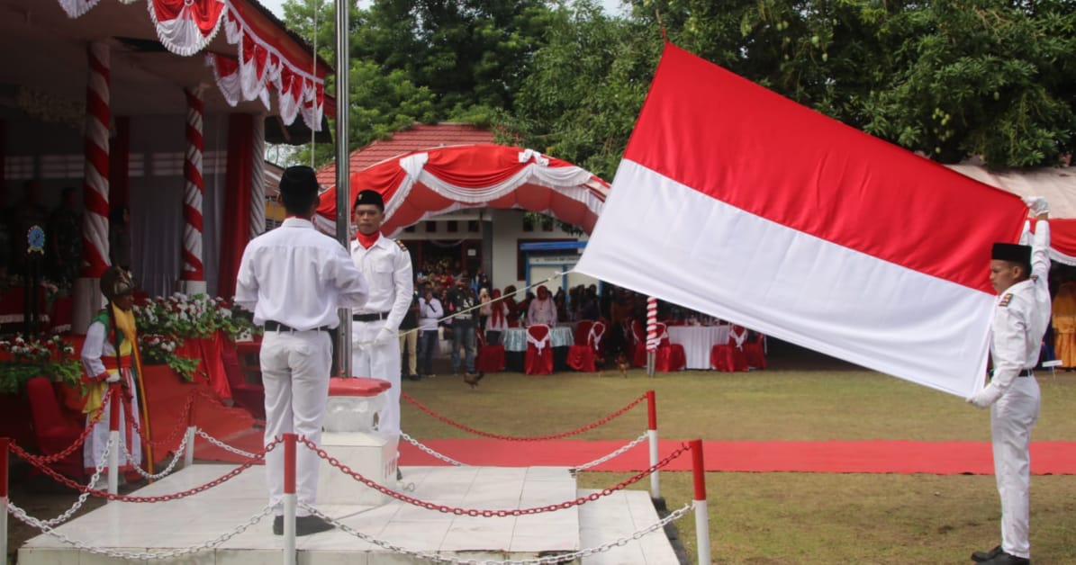 PENGIBARAN PERTAMA