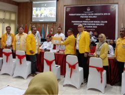 Golkar Daftarkan Bacaleg ke KPU Maluku