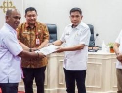 Unpatti Serahkan Ranperda Negeri & Rancangan Instruksi Wali Kota Ambon