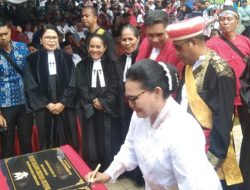 Hadiri Panas Pela & Peresmian Baileo Hative Kecil, Ini Kata Penjabat Wali Kota Ambon