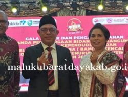 Bupati MBD Raih Penghargaan Manggala Karya Kencana BKKBN