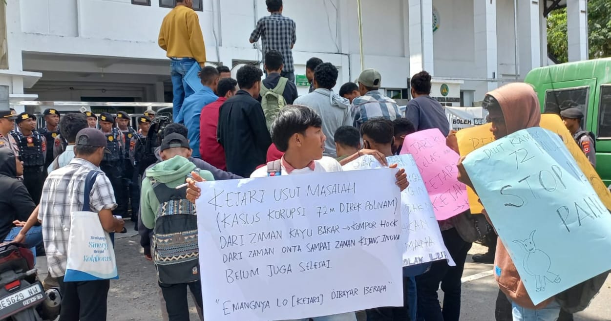 TETAPKAN TERSANGKA