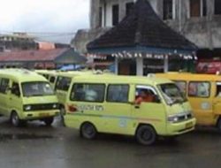 Pemkot Ambon Benahi Pengelolaan Transportasi Darat