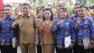 Pemkot Ambon Serahkan SK PPPK 302 Guru