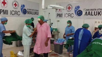 PMI-ICRC Operasi Katarak & Bagikan Kacamata di MBD