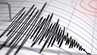Gempa M 7,2 Guncang Saumlaki, Warga Panik Berhamburan ke Jalan