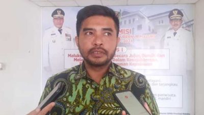 Diduga Ada Pungli, Rovik Minta Pemkot Ambon Kelola Pasar Mardika