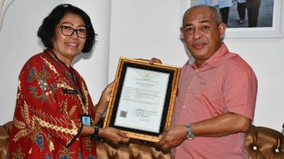 Kemenkumham Serahkan Sertifikat HaKI Kerbau Moa & Domba Kisar