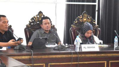 Pj Bupati Malra Hadiri Vaksinasi Polio Serentak