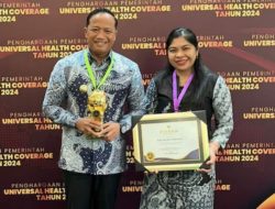 Pj Bupati Malra Terima Penghargaan dari Wapres