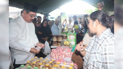 Bupati Malteng Dampingi Gubernur Safari Ramadhan di Hitu Lama