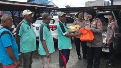 Jelang HUT Bhayangkara, Polda Maluku Santuni Anak Yatim dan Bagi Sembako