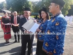 Serahkan SK CPNS, Bupati MBD: PNS Harus Siap Mengabdi