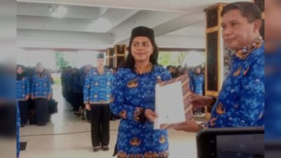 Serahkan SK 914 CPNS, Ini Kata Wali Kota Ambon