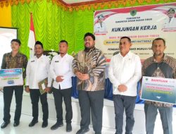 Pemkab SBT Serahkan Bantuan untuk Desa Wisata dan Ribuan KPM di Tiga Kecamatan