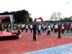 Sambut HUT MBD dan Hari Bhakti Adhyaksa, Kejari MBD Gelar Jalan Sehat-Senam