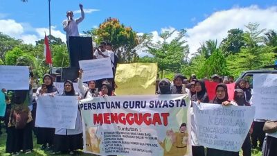 Kantor Kemenag SBB Didemo, Ratusan Guru Madrasah Tuntut Diangkat Jadi PPPK