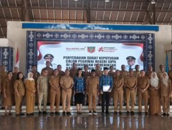 Serahkan SK CPNS, Ini Pesan Bupati Malteng