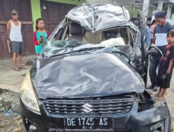 Mobil Rombongan TNI Oleng: Tabrak Rumah Warga di Pulau Buru, 1 Orang Tewas