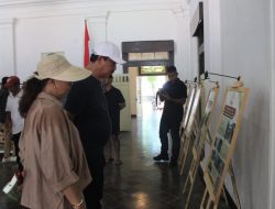 Gubernur Maluku Kunjungi Gereja Tua-Istana Mini di Banda