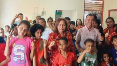 Anjangsana DWP Ambon ke SLB Motivasi Siswa Tetap Percaya Diri