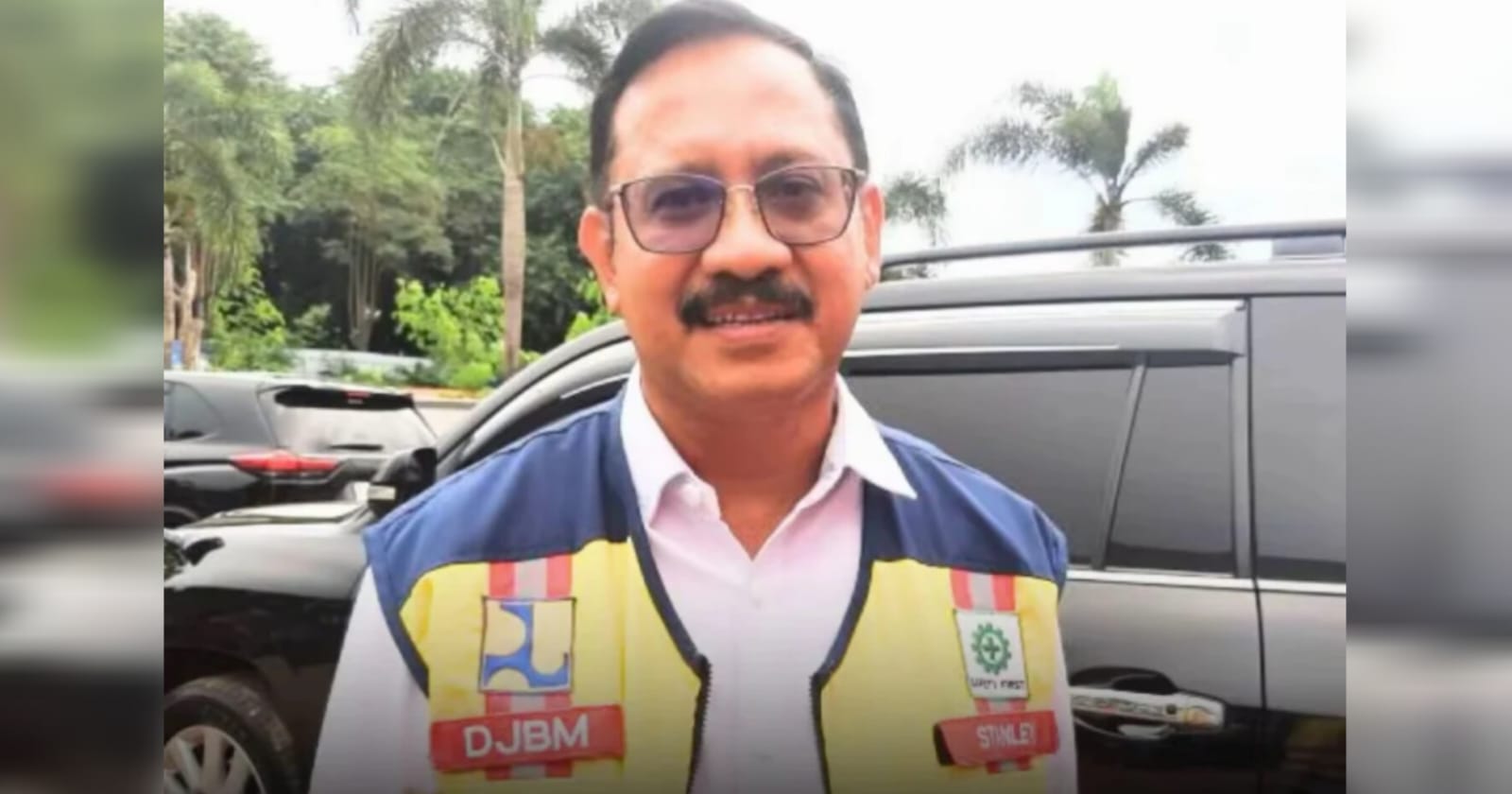 TERSANGKA KORUPSI