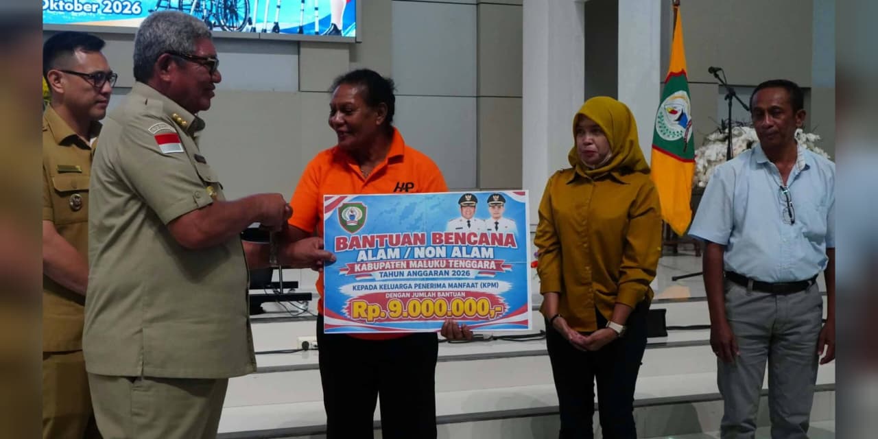 Serahkan Bantuan